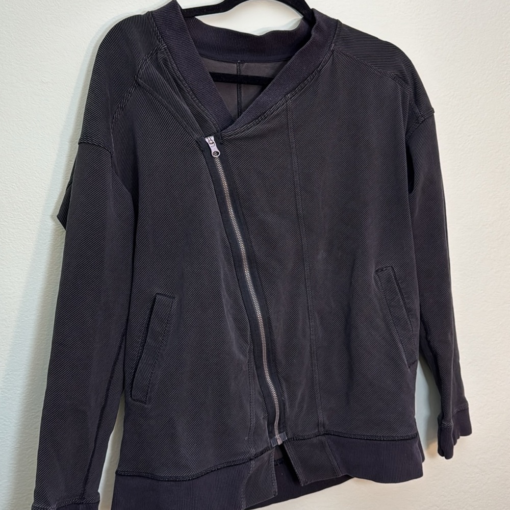 Lululemon Mula bundle wrap assymetrical zip jacket - Picture 6 of 13